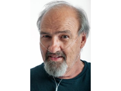 man wearing nasal cannula